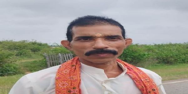 लोगों की आस्था का केंद्र हैं पीपल पेड़ पर विराजमान शिवलिंग