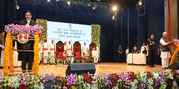 (अपडेट) राज्यपाल मंगुभाई पटेल ने नवनियुक्त मुख्य न्यायाधिपति सचदेवा को दिलाई शपथ