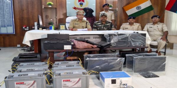 विद्यालय से चोरी गई कम्प्यूटर सेट बरामद, एक युवक गिरफ्तार