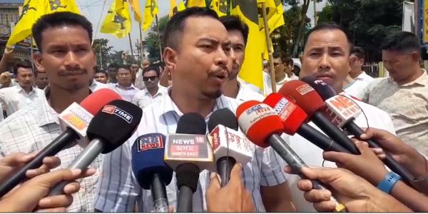 न्यायिक परीक्षाओं में बोड़ो भाषा को शामिल न करने के विरोध में आब्सू ने किया राज्यव्यापी विरोध प्रदर्शन