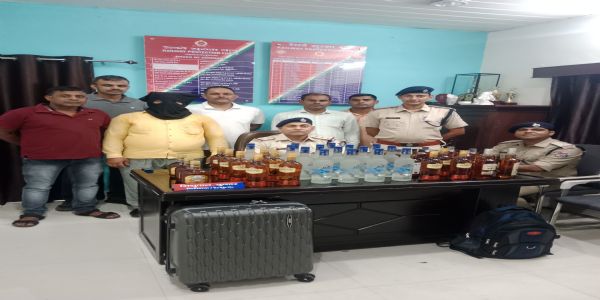 रांची में आरपीएफ ने शराब के साथ एक आरोपित को किया गिरफ्तार