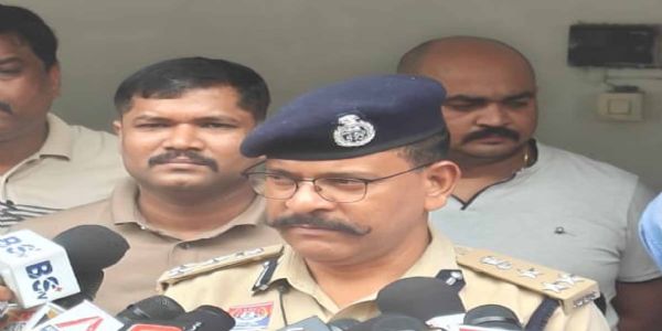 (अपडेट) पेट्रोल पंप में हुए लूट व हत्या के मामले में दो आरोप‍ित गिरफ्तार