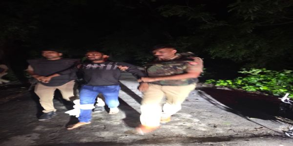 बलिया पुलिस ने मुठभेड़ में पच्चीस हजार के इनामी बदमाश को किया गिरफ्तार