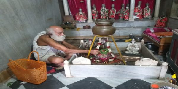 राम कृपेश्वर महादेव मंदिर: स्वामी करपात्री द्वारा स्थापित एक अद्वितीय आस्था केंद्र