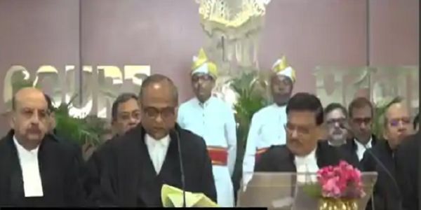 पटना हाई कोर्ट के एक्टिंग चीफ जस्टिस आशुतोष कुमार को दी गयी विदाई