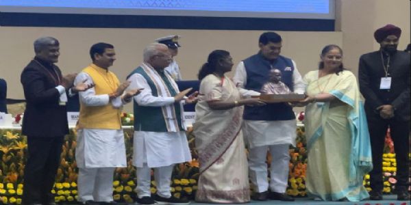 स्वच्छ सर्वेक्षण में यूपी ने मारी बाजी, देश का तीसरा सबसे स्वच्छ शहर लखनऊ