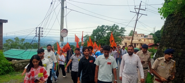 ओडिशा छात्रा प्रताड़ना मामले को लेकर नाहन में ए बी वी पी का प्रदर्शन व् नारेबाजी