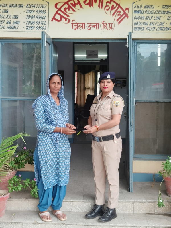 हरोली पुलिस ने ढूंढे 29 हजार के फोन
