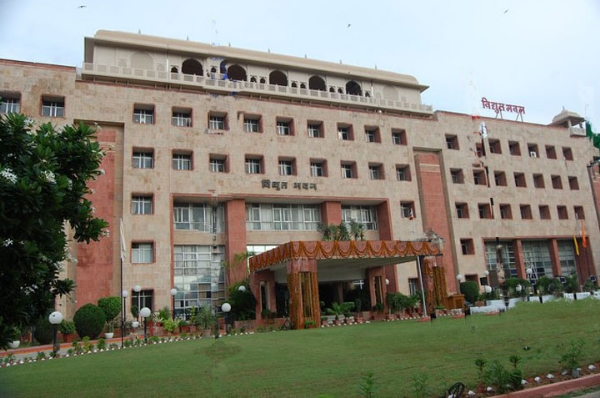 विद्युत निगमों की भर्ती में तकनीशियनों के 1947 पदों की वृद्धि