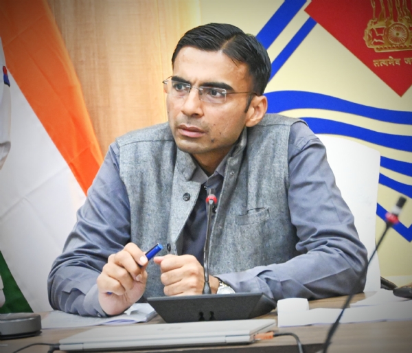 जिलाधिकारी सविन बंसल।
