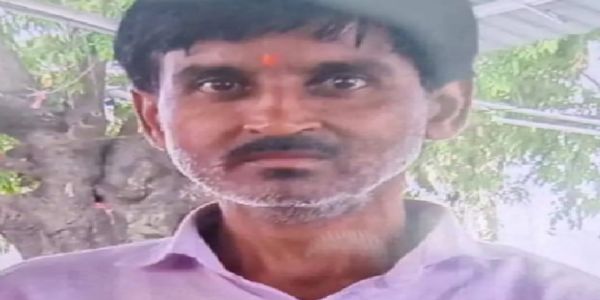 पानी के धोखे में तेजाब पीने से शिक्षा विभाग के लिपिक की मौत