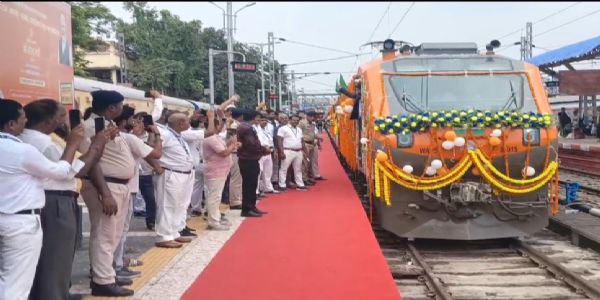 प्रधानमंत्री ने वर्चुअल मोड में भागलपुर से अमृत भारत एक्सप्रेस को दिखाई हरी झंडी