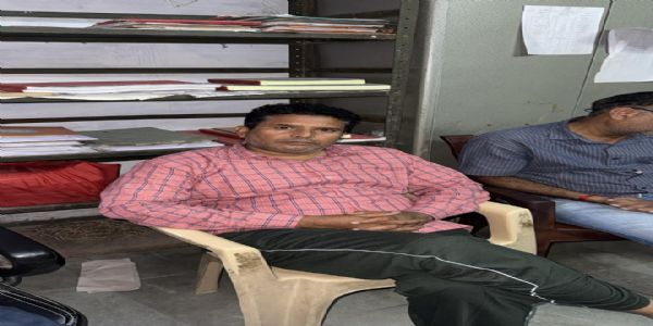 तहसील कार्यालय कानूनगो पांच हजार रुपये की रिश्वत लेते गिरफ्तार
