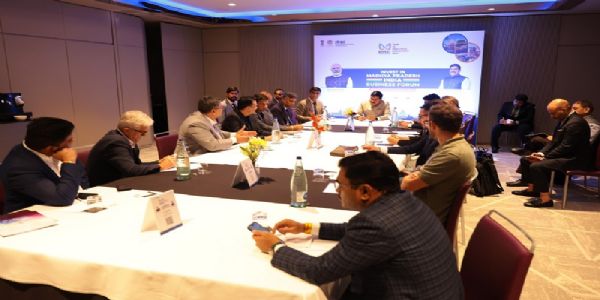 मप्र के मुख्यमंत्री ने बार्सिलोना में टेक्सटाइल मशीनरी कंपनियों के पदाधिकारियों के साथ की राउंड टेबल बैठक