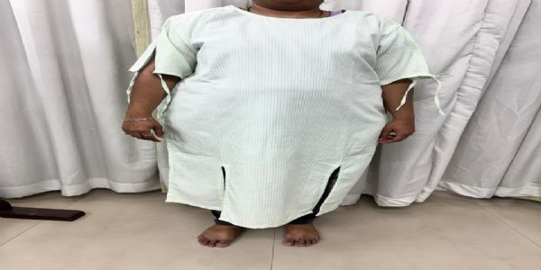 अस्पताल के बिस्तर पर पड़े मरीजों के लिए एमएसयू की छात्रा ने डिजाइन किए खास वस्त्र