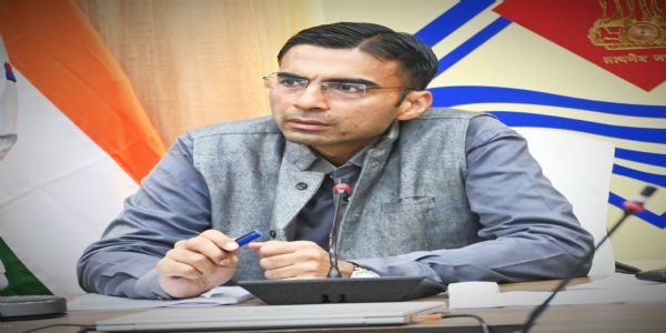 गुण्डा एक्ट के तहत पांच शातिर अपराधी जिलाबदर