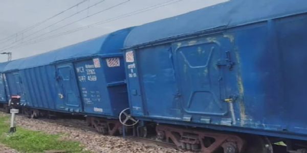 राजस्थान के डीडवाना जिले में मालगाड़ी के सात डिब्‍बे पटरी से उतरे, सात ट्रेनों के मार्ग परिवर्तित