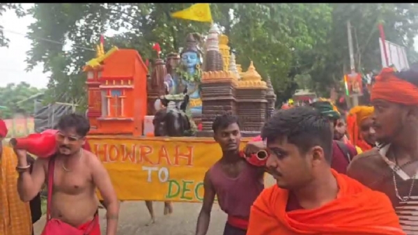 देवघर जाते कांवरिया