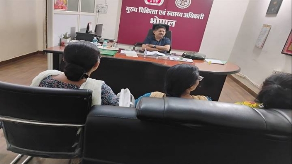 सीएमएचओ ने की डेंगू नियंत्रण को लेकर समीक्षा