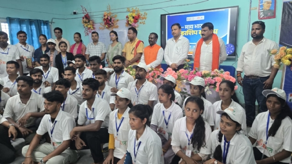 अररिया फोटो:समापन मौके पर ग्रुप फोटो