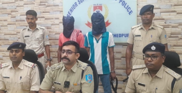 हत्याकांड की जानकारी देते ग्रामीण एसपी