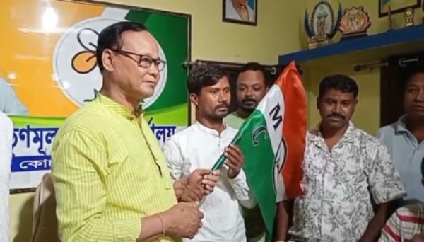 तृणमूल में शामिल हुए बड़ों शोलमारी पंचायत के भाजपा सदस्य