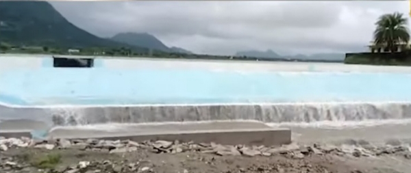 आनासागर, वरुण सागर, पुष्कर सहित कई जलाशयों में चादर चली, शहर की कॉलोनियों में घुसा पानी