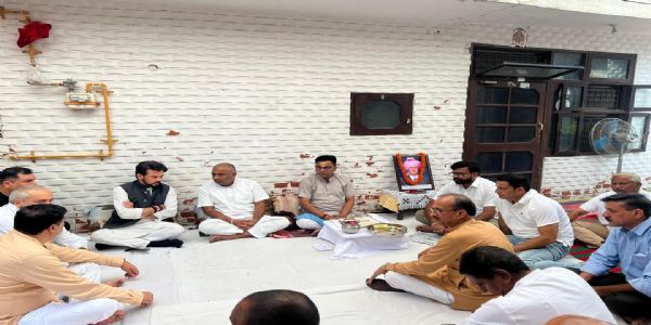 भाजपा मंडल अध्यक्ष को पितृशोक, सांसद अनुराग ठाकुर ने जताया शोक