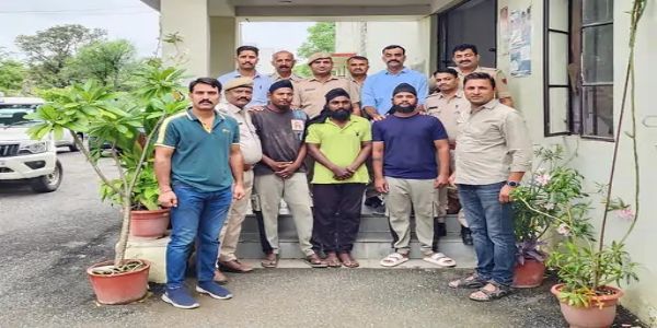 पांच राज्यों में 30 से अधिक वारदातें करने वाली सिकलीगर गैंग का पर्दाफाश, उदयपुर में तीन बदमाश गिरफ्तार