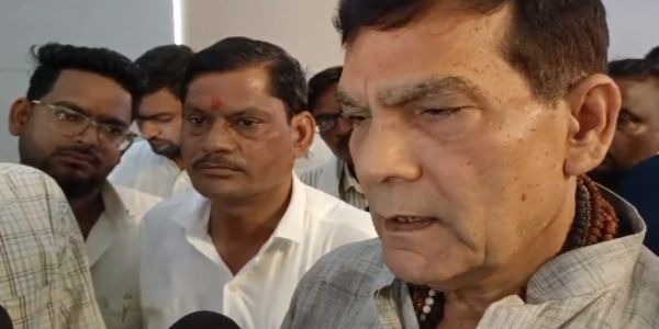 बिहार में फ्री बिजली पर बोले यूपी सरकार के मंत्री एके शर्मा.....‘न बिजली आएगी, ना बिल आएगा’