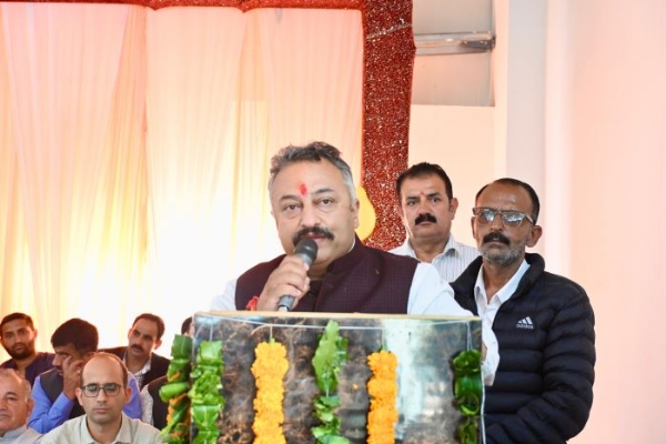 शिक्षा मंत्री रोहित ठाकुर