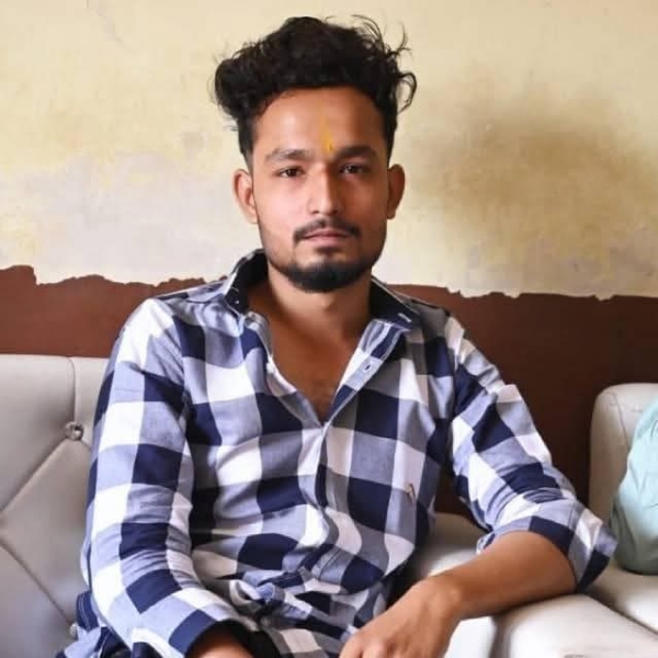 डाकघर के ब्रांच पोस्टमास्टर ने संदिग्ध परिस्थितियों में लगाई फांसी