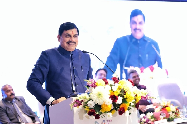 मुख्यमंत्री डॉ. मोहन यादव ने बार्सिलोना में प्रवासी भारतीयों और फ्रेंड्स ऑफ एमपी से किया संवाद