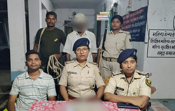 पुलिस के गिरफ्त में तस्कर