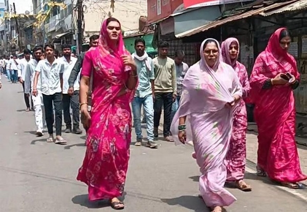 शांतिपूर्ण मौन रैली निकाली गई