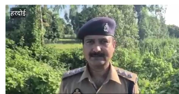 चौकीदार का शव उसकी झोपड़ी के पास संदिग्ध परिस्थितियों में मिला
