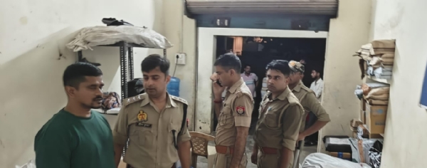 मौके पर पुलिस टीम