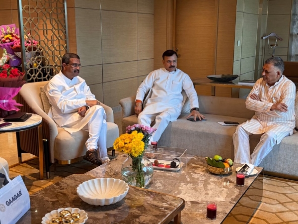 केंद्रीय मंत्री धर्मेंद्र प्रधान से उच्च शिक्षा मंत्री इन्दर सिंह परमार ने की भेंट