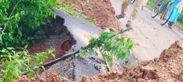 बद से बदतर हो गई हैं खूंटी से तोरपा जानेवाली सभी सड़कें