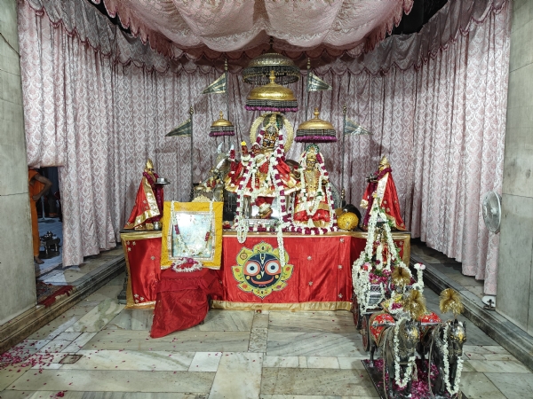 आठ घंटे दर्शन देकर क्षीर सागर में विश्राम करने जाएंगे श्री हरि विष्णुगोविंद देवजी मंदिर में मंगला झांकी सुबह 4:15 से 6:30 तक