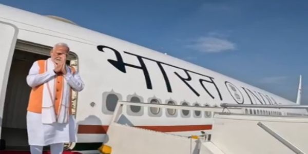नई दिल्ली से 02 जुलाई को घाना रवाना होते प्रधानमंत्री नरेन्द्र मोदी।