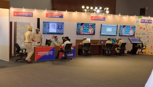 भारत मंडपम में नए आपराधिक कानूनों पर प्रदर्शनी का आयोजन की फाेटाे