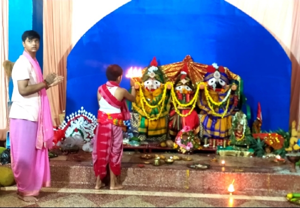 क्षतिग्रस्त रथ और भगवान महाप्रभु श्री जग्रन्नाथ