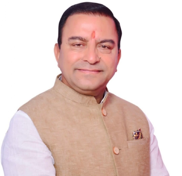 त्रिलोक कपूर।