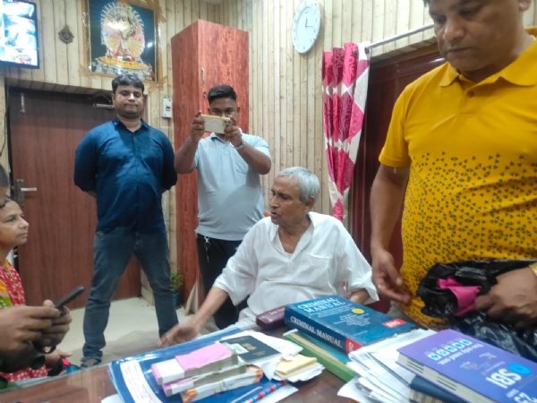 उबर चालक द्वारा पेश किया गया ईमानदारी का मिशाल