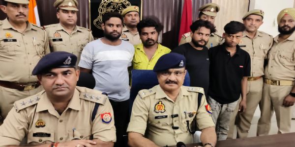 मुरादाबाद : चोर गिरोह के चार आराेपिताें गिरफ्तार