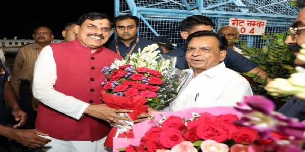 मुख्यमंत्री डॉ.यादव का स्टेट हैंगर भोपाल पर भव्य स्वागत