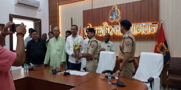 प्रयागराज के कौंधियारा में हुई लाखों की लूट का खुलासा, पांच गिरफ्तार