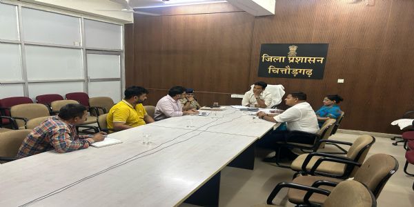 भीलवाड़ा सिक्सलेन पर जाम व निर्माण में देरी पर डीएम ने जताई नाराजगी, एनएच व ठेकेदार से मांगा जवाब