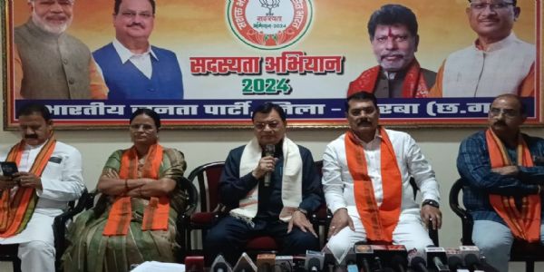 पुत्र मोह में भूपेश ने पूरी कांग्रेस को झोंका,प्रदेश की जनता बहकावे में नहीं आने वाली : उद्योग मंत्री लखन लाल देवांगन